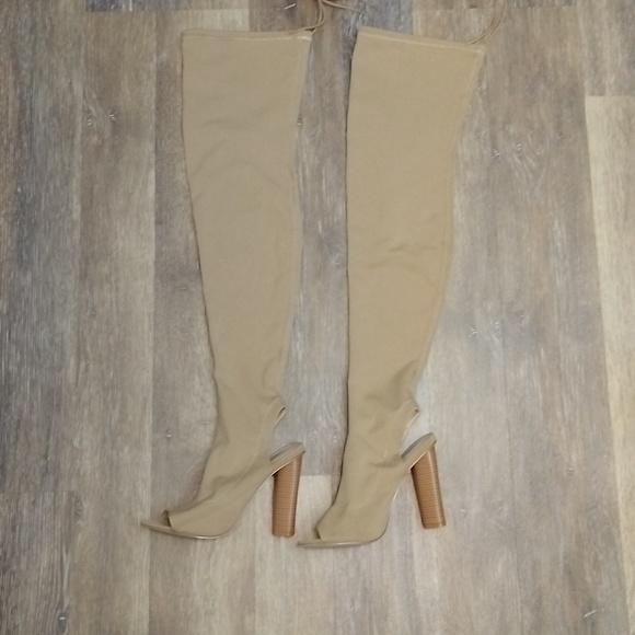 Public Desire Tan Sock Boots Size 7 - Picture 4 of 6